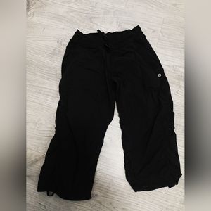 Lululemon studio crop in dark blue